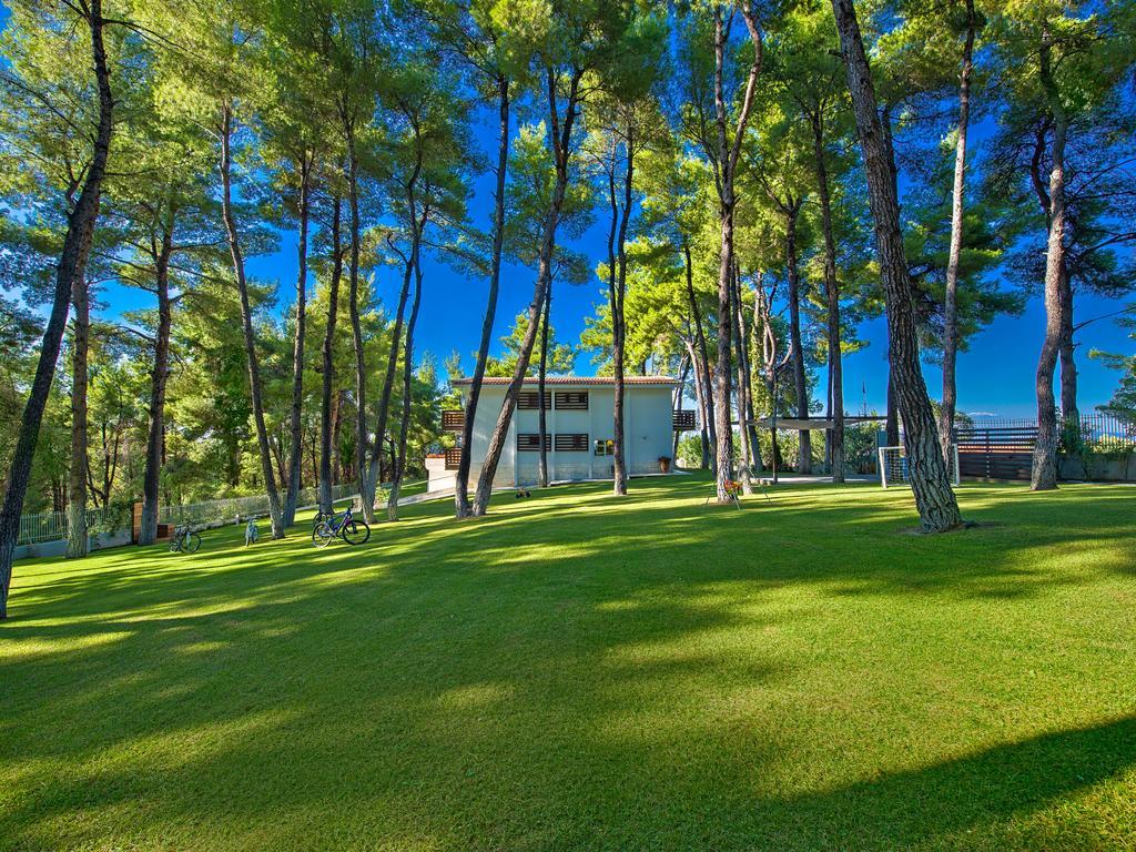 The White Villa At Sani Сани Бийч Екстериор снимка